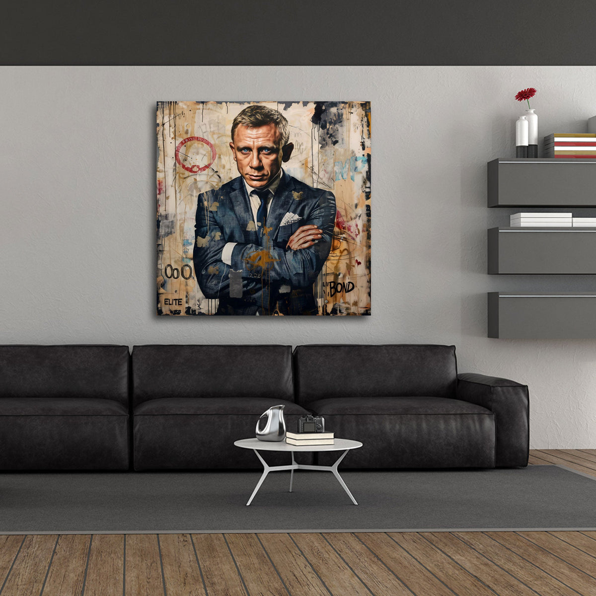 Agente 007 a braccia conserte davanti a muro graffiti quadro