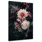 Bouquet rigoglioso di dalie chiare in atmosfera scura quadro