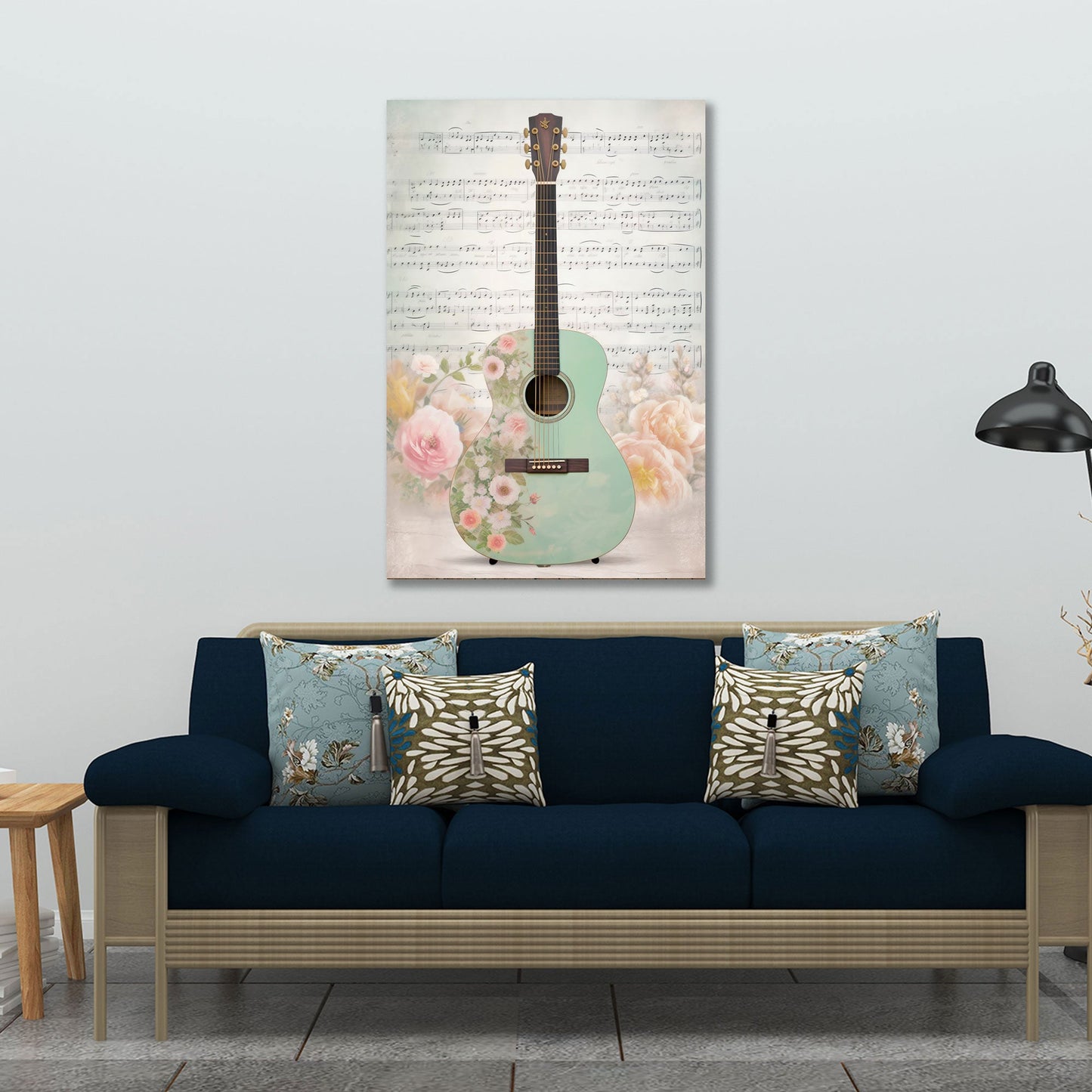 Chitarra verde menta con fiori e pentagramma quadro