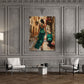 Donna abito verde Vespa strada dai colori vivaci quadro