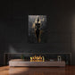 Quadro donna elegante nero e oro ambientato