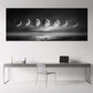 Fasi lunari panorama con nebbia e riflesso sull'acqua quadro
