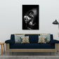 King of Pop dal vivo con fascio di luce in bianco e nero quadro