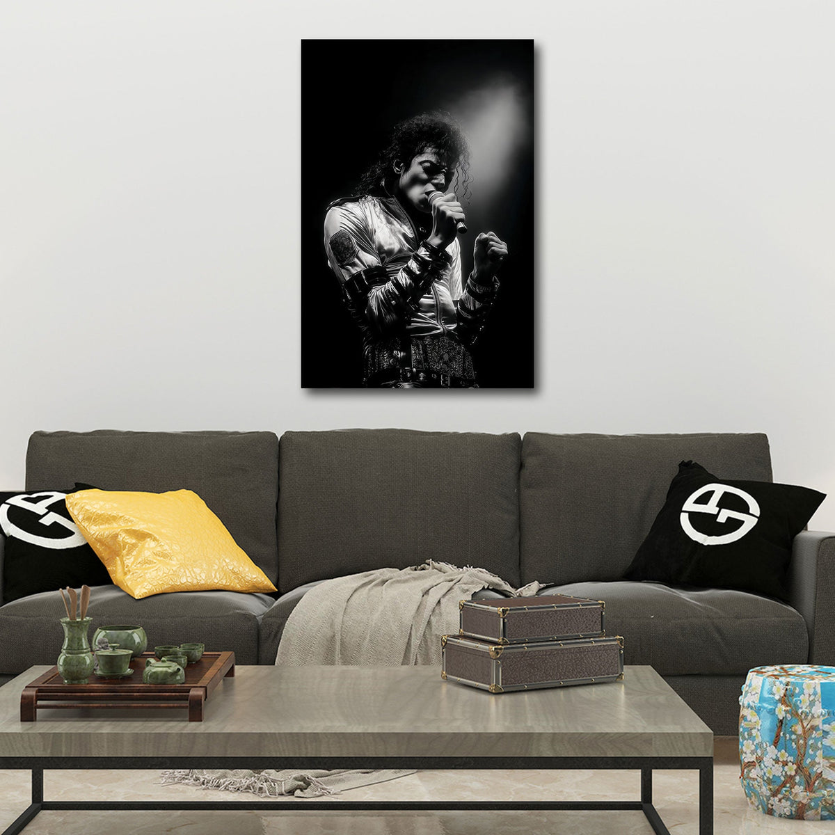 King of Pop sul palco sotto i riflettori in bianco e nero quadro