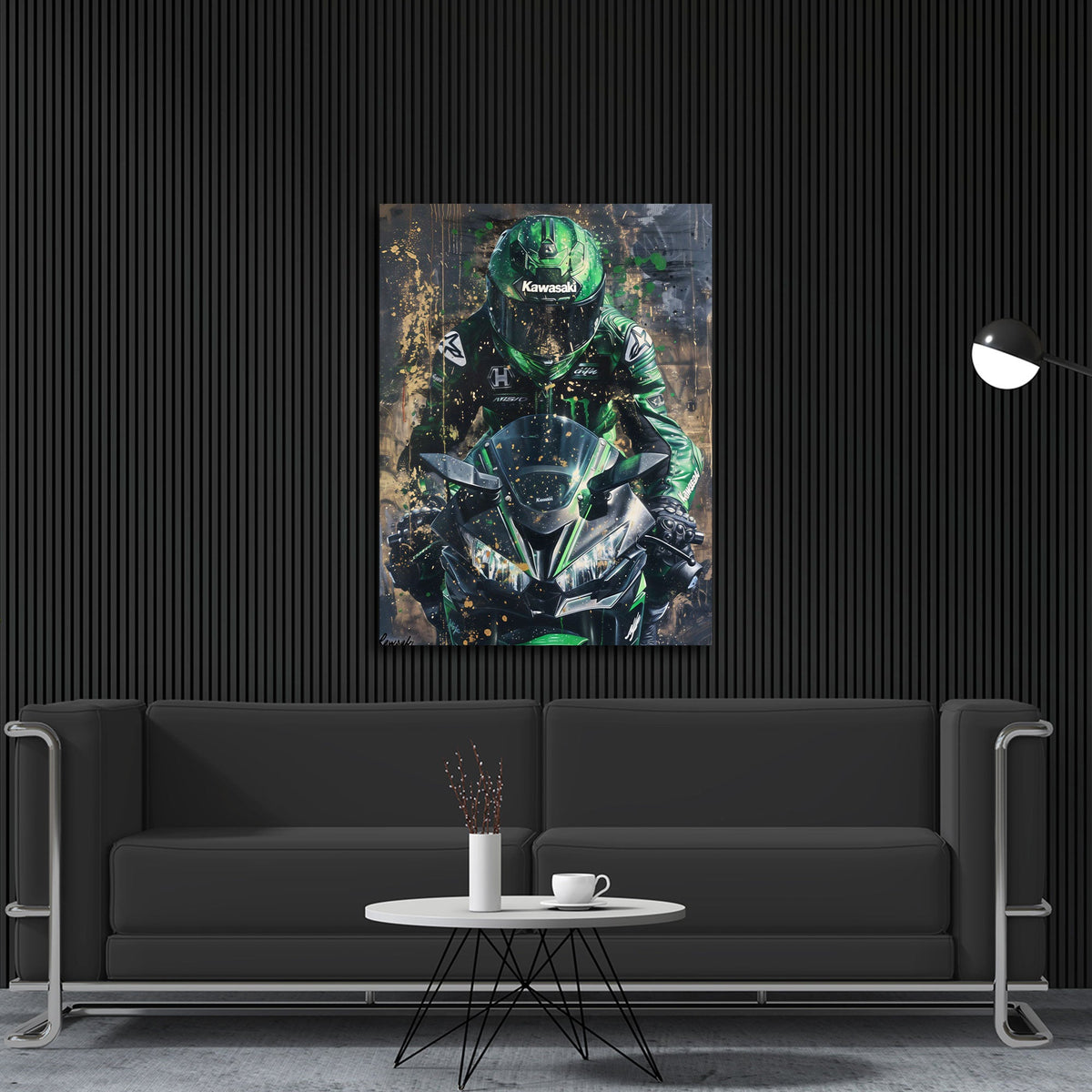 Moto Kawasaki con pilota in verde vista frontale quadro